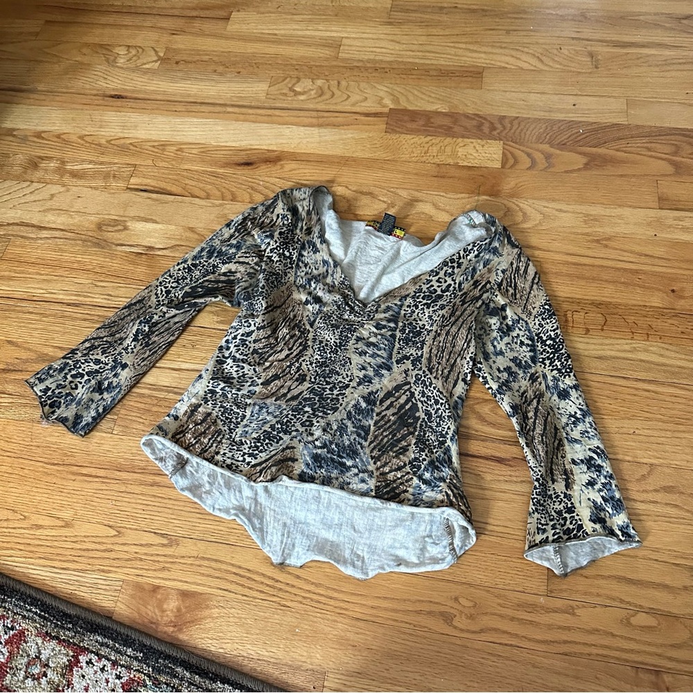 Vintage Y2K leopard bell sleeve baby top